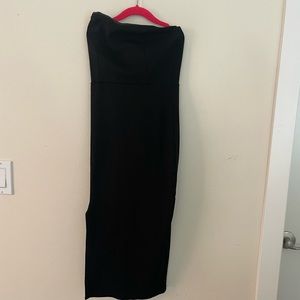 Strapless, midi dress with little slit. Black dress. Classy